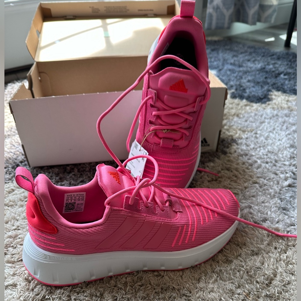 Adidas Swift Run Running Shoes